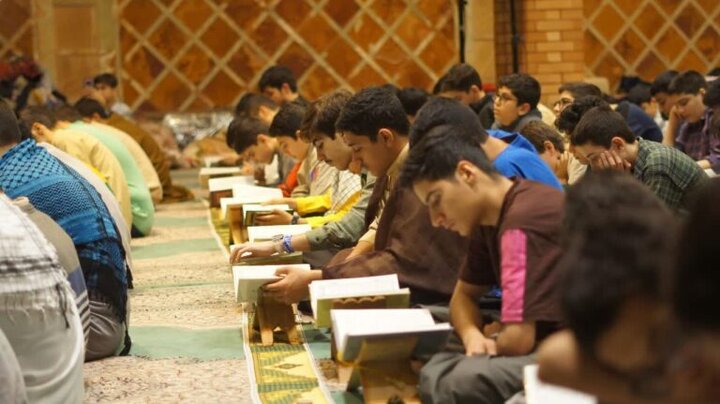 تصاویر/ آیین اعتکاف در مسجد امام حسین(ع) مجیدیه شمالی