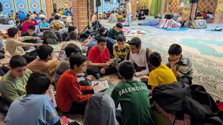 تصاویر/ آیین اعتکاف در مسجد امام حسین(ع) مجیدیه شمالی