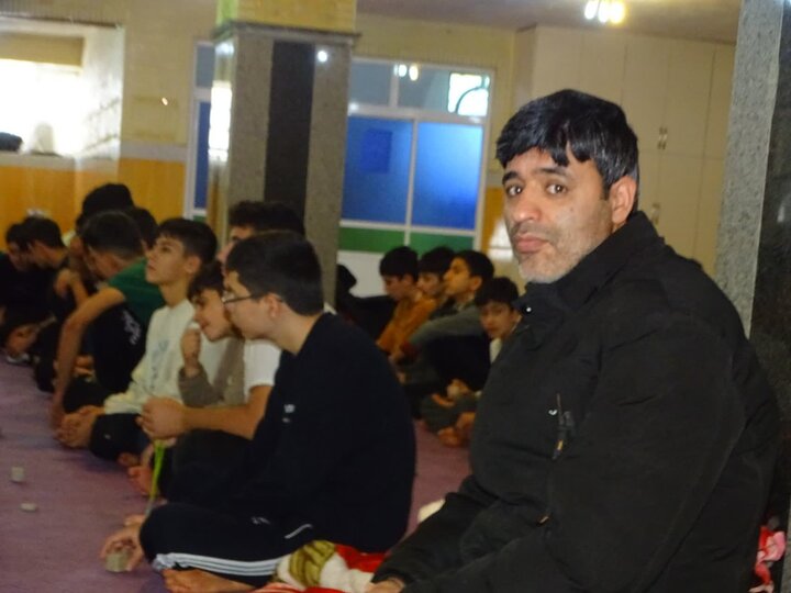 تصاویر/ حضور امام جمعه چهاربرج در جمع معتکفین