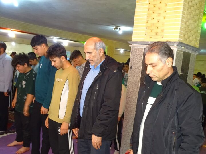 تصاویر/ حضور امام جمعه چهاربرج در جمع معتکفین