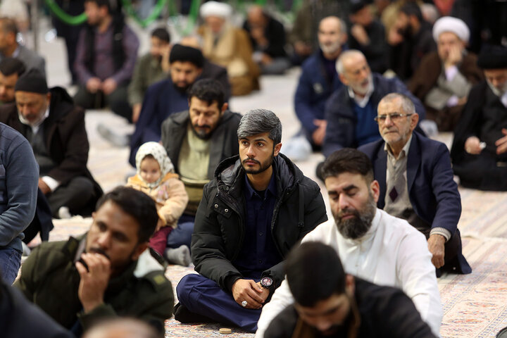 عزاداری زائران حرم حضرت معصومه (س) در سوگ عقیله بنی هاشم + تصاویر