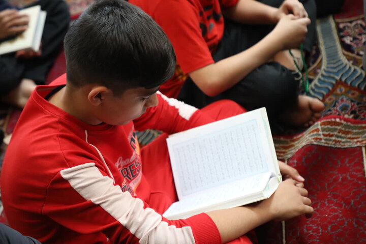 اعتکاف نوجوانان و جوانان  در مصلای قدس قم + تصاویر