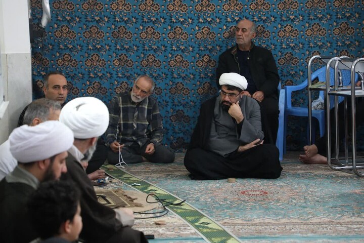 تصاویر/ نماینده ولی‌فقیه در استان سمنان در جمع معتکفین شهرستان سرخه