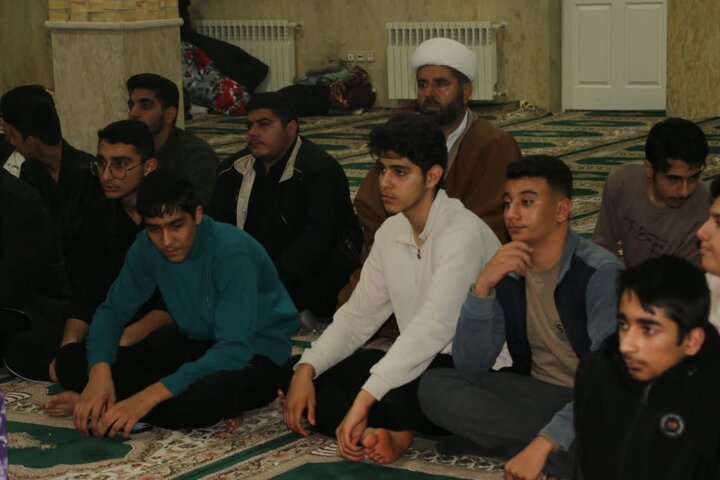 تصاویر/ مراسم وفات حضرت زینب (س) در میان معتکفین مسجد امام حسن (ع) کامیاران