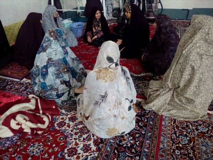 تصاویر/حضور مبلغین مدرسه علمیه مهدیه خنداب در جمع معتکفین