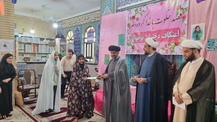 تصاویر/ آیین معنوی اعتکاف در گناوه