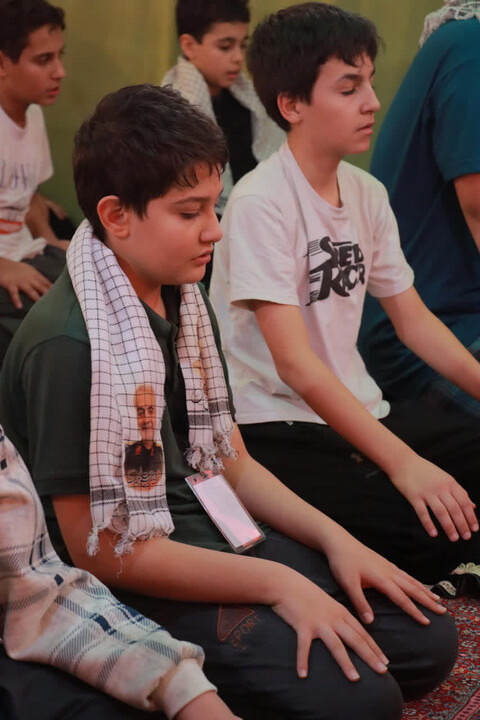 تصاویر/ حضور امام جمعه زنجان در اعتکاف دانش آموزی مسجد نبی اکرم (ص) کوی علوم پایه زنجان