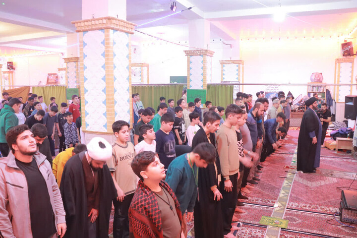 تصاویر/ حضور امام جمعه زنجان در اعتکاف دانش آموزی مسجد نبی اکرم (ص) کوی علوم پایه زنجان