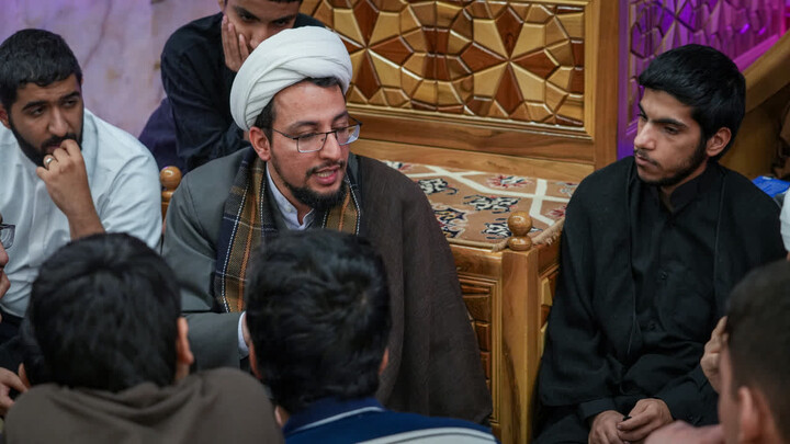 تصاویر / مراسم اعتکاف دانش آموزی در مدرسه مدینة‌العلم کاظمیه