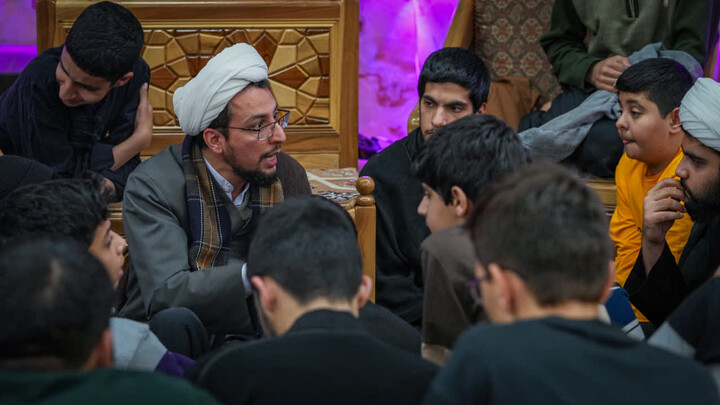 تصاویر / مراسم اعتکاف دانش آموزی در مدرسه مدینة‌العلم کاظمیه