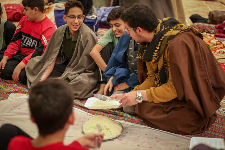 تصاویر / مراسم اعتکاف دانش آموزی در مدرسه مدینة‌العلم کاظمیه