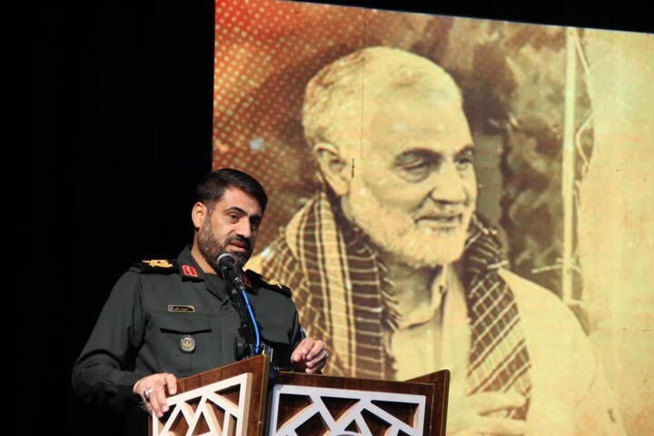 نسل سلیمانی الگوی عبور از بحران‌ها است