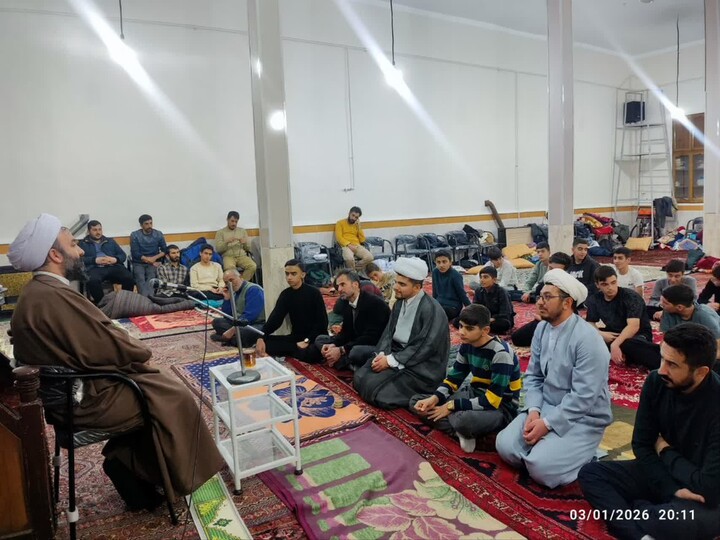 تصاویر/ حضور امام جمعه هشترود در جمع معتکفین شهرستان هشترود