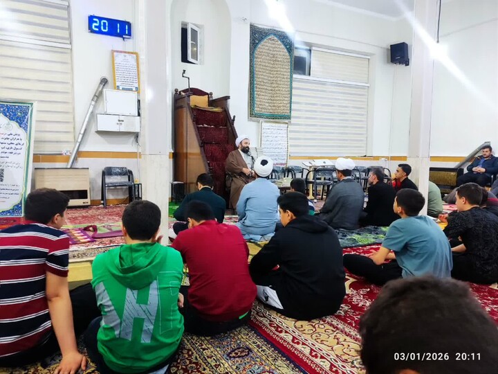 تصاویر/ حضور امام جمعه هشترود در جمع معتکفین شهرستان هشترود