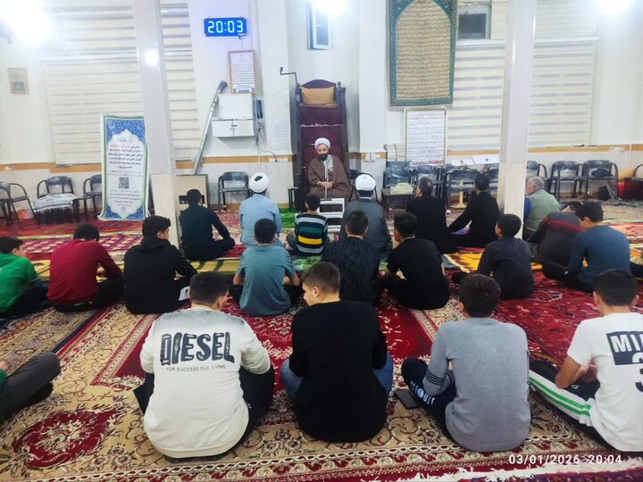 تصاویر/ حضور امام جمعه هشترود در جمع معتکفین شهرستان هشترود