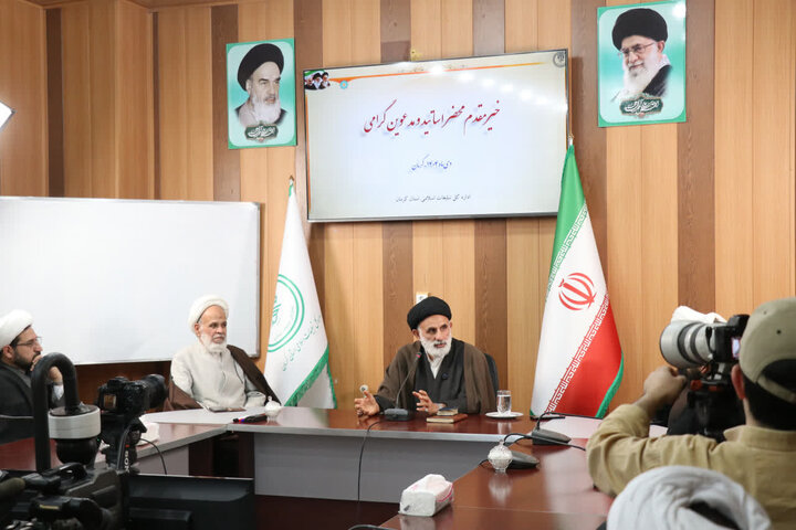 حجت‌الاسلام حسینی در نشست اساتید و مبلغان حوزه علمیه کرمان به تبیین توصیه‌های اخلاقی و ویژگی‌های سلوکی و علمی رهبر معظم انقلاب پرداخت.