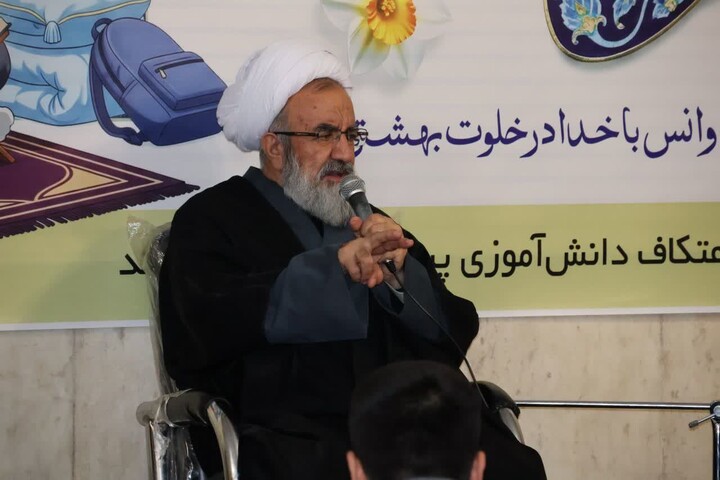 تصاویر/ حضور امام جمعه مرند در جمع معتکفین این شهرستان