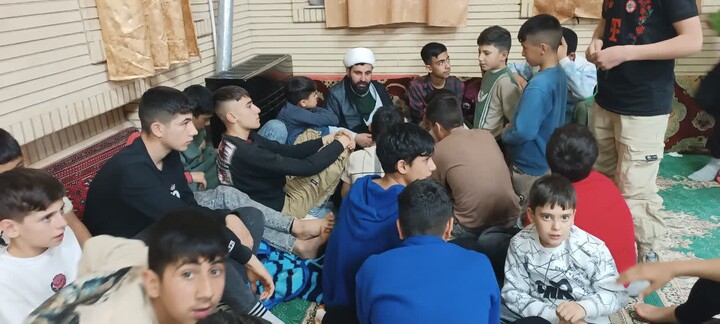 تصاویر/ حضور امام جمعه سلطانیه در جمع معتکفین این شهرستان