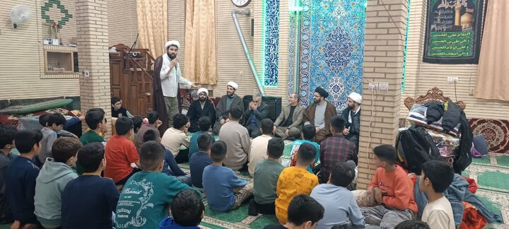 تصاویر/ حضور امام جمعه سلطانیه در جمع معتکفین این شهرستان