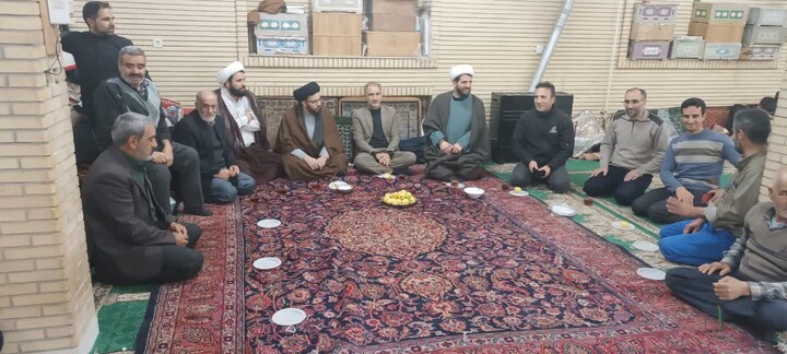 تصاویر/ حضور امام جمعه سلطانیه در جمع معتکفین این شهرستان