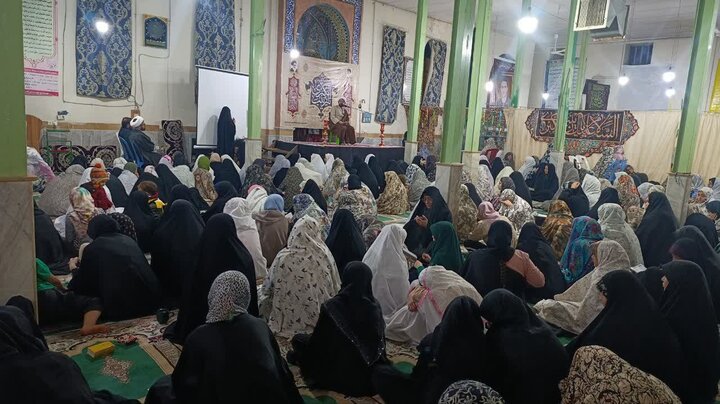 تصاویر/ حضور امام جمعه خرمدره در جمع معتکفین این شهرستان
