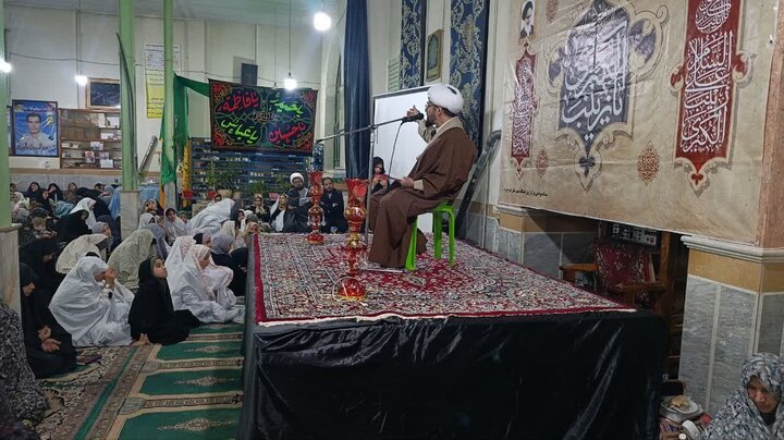 تصاویر/ حضور امام جمعه خرمدره در جمع معتکفین این شهرستان