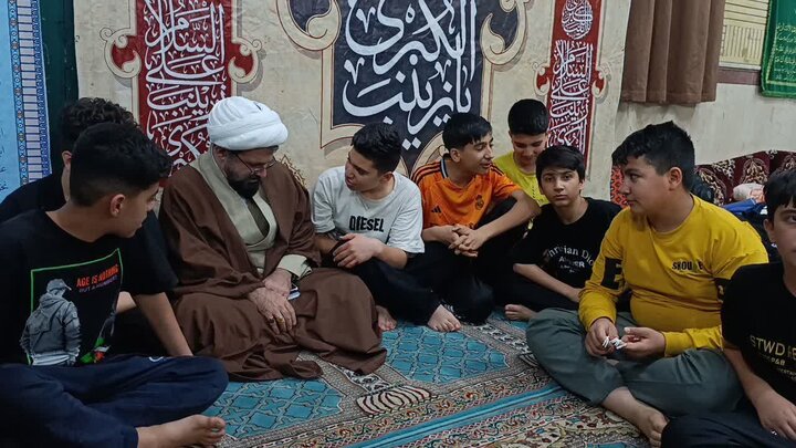 تصاویر/ حضور امام جمعه خرمدره در جمع معتکفین این شهرستان