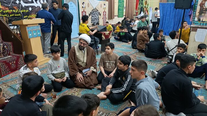 تصاویر/ حضور امام جمعه خرمدره در جمع معتکفین این شهرستان