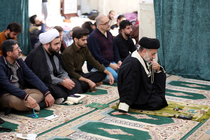 تصاویر/ برگزاری مراسم معنوی اعتکاف در مسجد دانشگاه آزاد قم