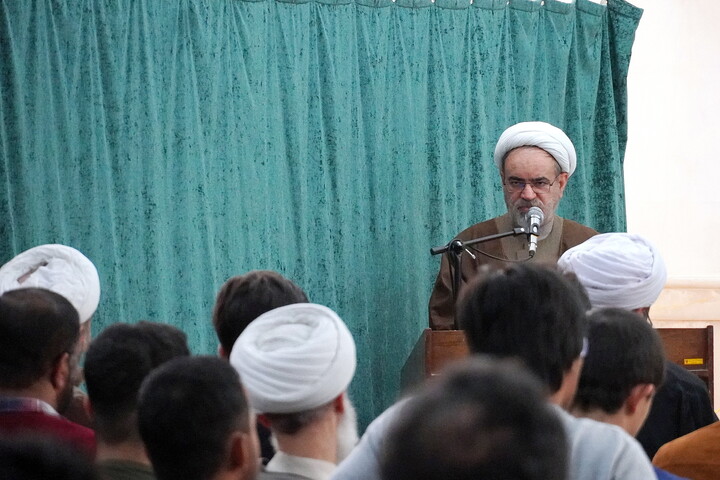 تصاویر/ برگزاری مراسم معنوی اعتکاف در مسجد دانشگاه آزاد قم