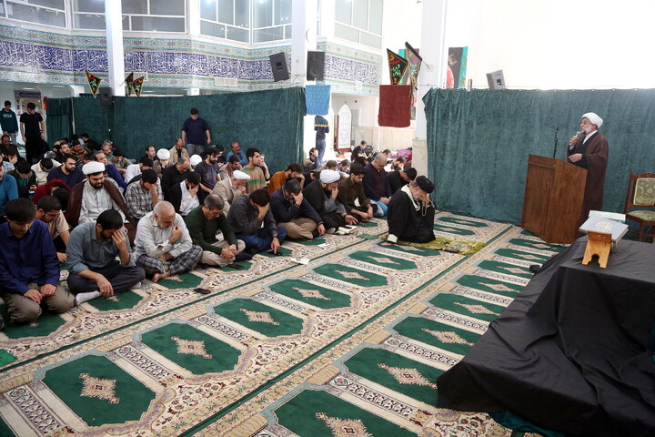 تصاویر/ برگزاری مراسم معنوی اعتکاف در مسجد دانشگاه آزاد قم