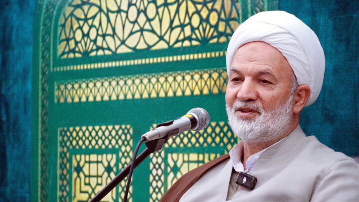 تصاویر/ برگزاری مراسم معنوی اعتکاف در مسجد دانشگاه آزاد قم