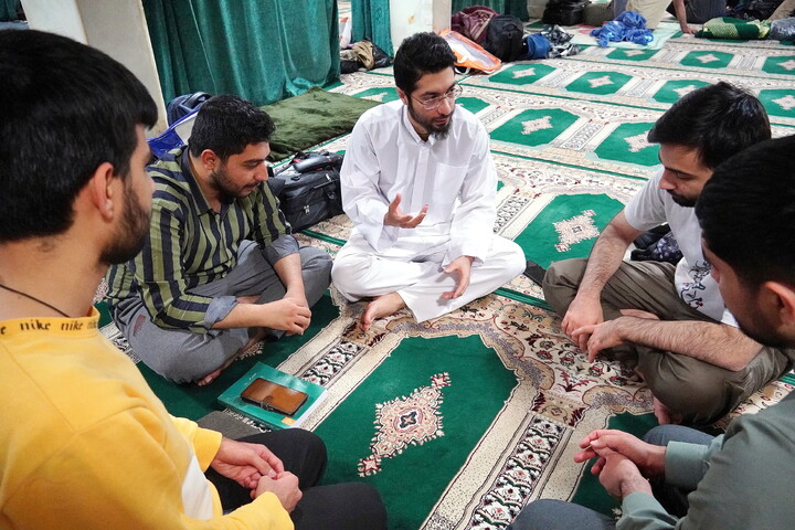 تصاویر/ برگزاری مراسم معنوی اعتکاف در مسجد دانشگاه آزاد قم