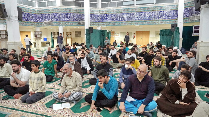 تصاویر/ برگزاری مراسم معنوی اعتکاف در مسجد دانشگاه آزاد قم