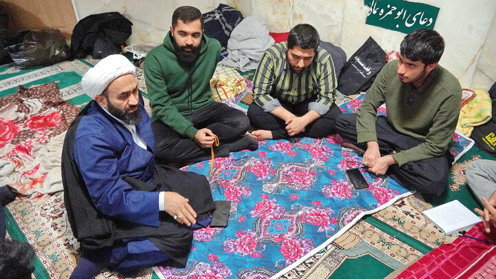 تصاویر/ برگزاری مراسم معنوی اعتکاف در مسجد دانشگاه آزاد قم