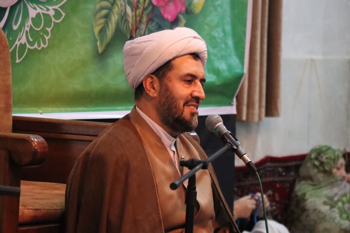 تصاویر/ حضور امام جمعه اسلامشهر در جمع معتکفین