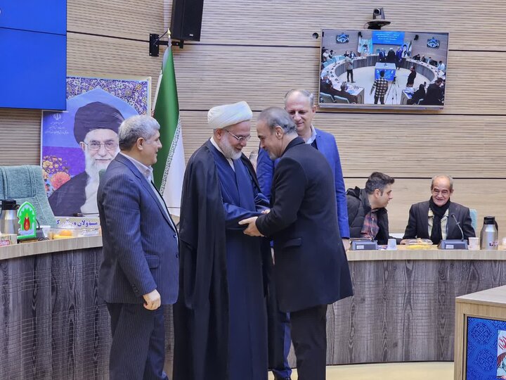 تصاویر/آیین گرامیداشت روز پدر و تجلیل از رؤسای هیئت‌های ورزشی کردستان