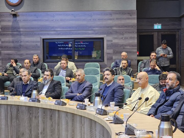 تصاویر/آیین گرامیداشت روز پدر و تجلیل از رؤسای هیئت‌های ورزشی کردستان