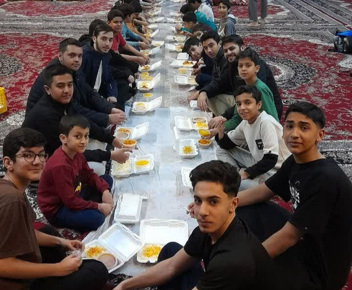 تصاویر/ اعتکاف دانش آموزی در مسجد جامع احمدیه تهران