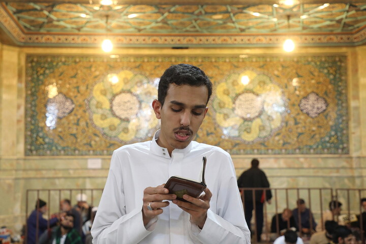 تصاویر/ اعمال ام داوود در حرم حضرت معصومه(س) و مسجد امام حسن عسکری (ع)