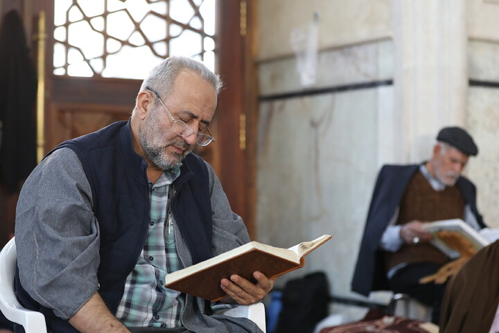 تصاویر/ اعمال ام داوود در حرم حضرت معصومه(س) و مسجد امام حسن عسکری (ع)