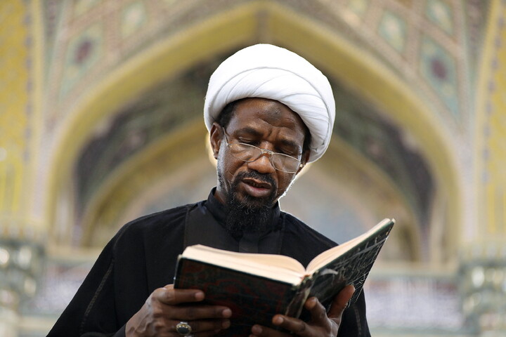 تصاویر/ اعمال ام داوود در حرم حضرت معصومه(س) و مسجد امام حسن عسکری (ع)