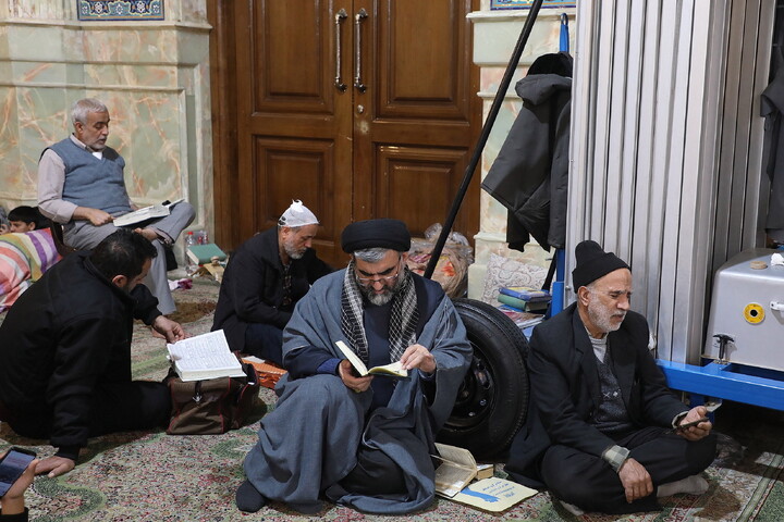 تصاویر/ اعمال ام داوود در حرم حضرت معصومه(س) و مسجد امام حسن عسکری (ع)