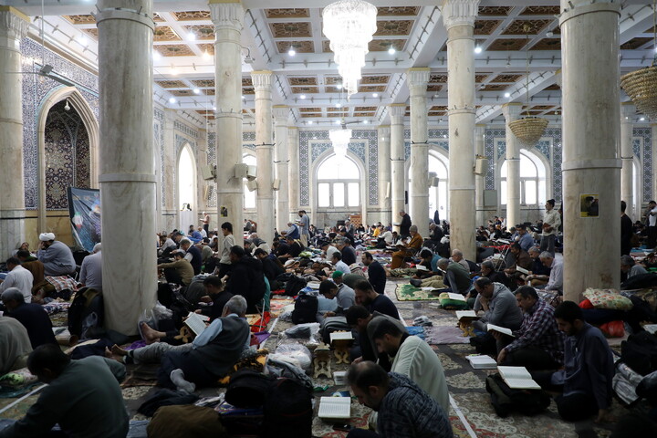 تصاویر/ اعمال ام داوود در حرم حضرت معصومه(س) و مسجد امام حسن عسکری (ع)