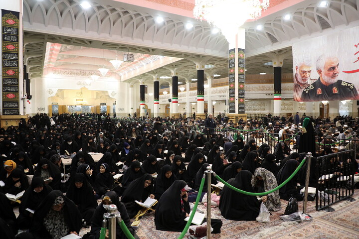 تصاویر/ اعمال ام داوود در حرم حضرت معصومه(س) و مسجد امام حسن عسکری (ع)