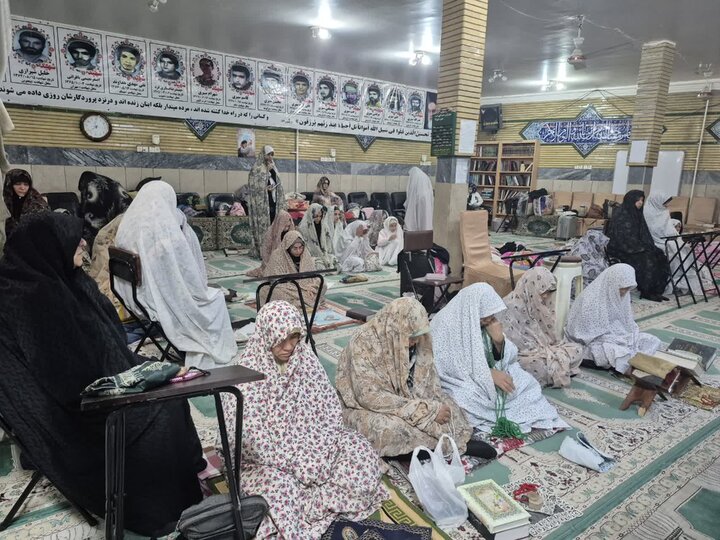 تصاویر/ حضور امام‌ جمعه پاکدشت در جمع معتکفین