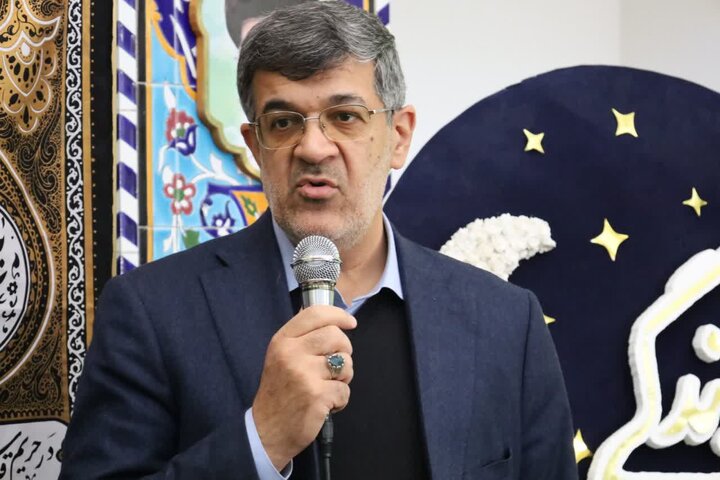 تصاویر/ دیدار استاندار و مسئولان یزد با دانش آموزان معتکف