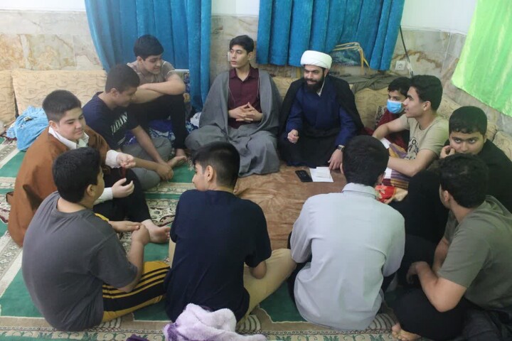 تصاویر/ اعتکاف دانش آموزان در مدرسه علمیه بوشهر