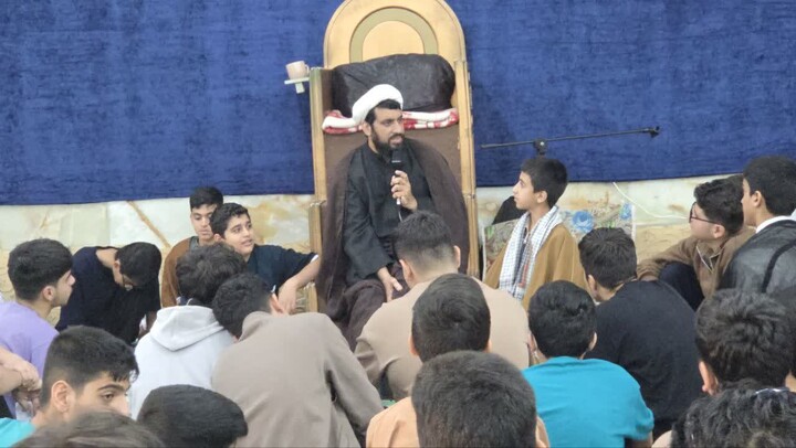 تصاویر/ اعتکاف دانش آموزان در مدرسه علمیه بوشهر