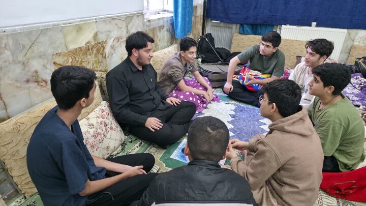 تصاویر/ اعتکاف دانش آموزان در مدرسه علمیه بوشهر